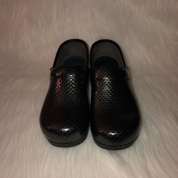 Dansko ProXP Black Caiman Scale Clog,Size-41=10-11 - Picture 2 of 8